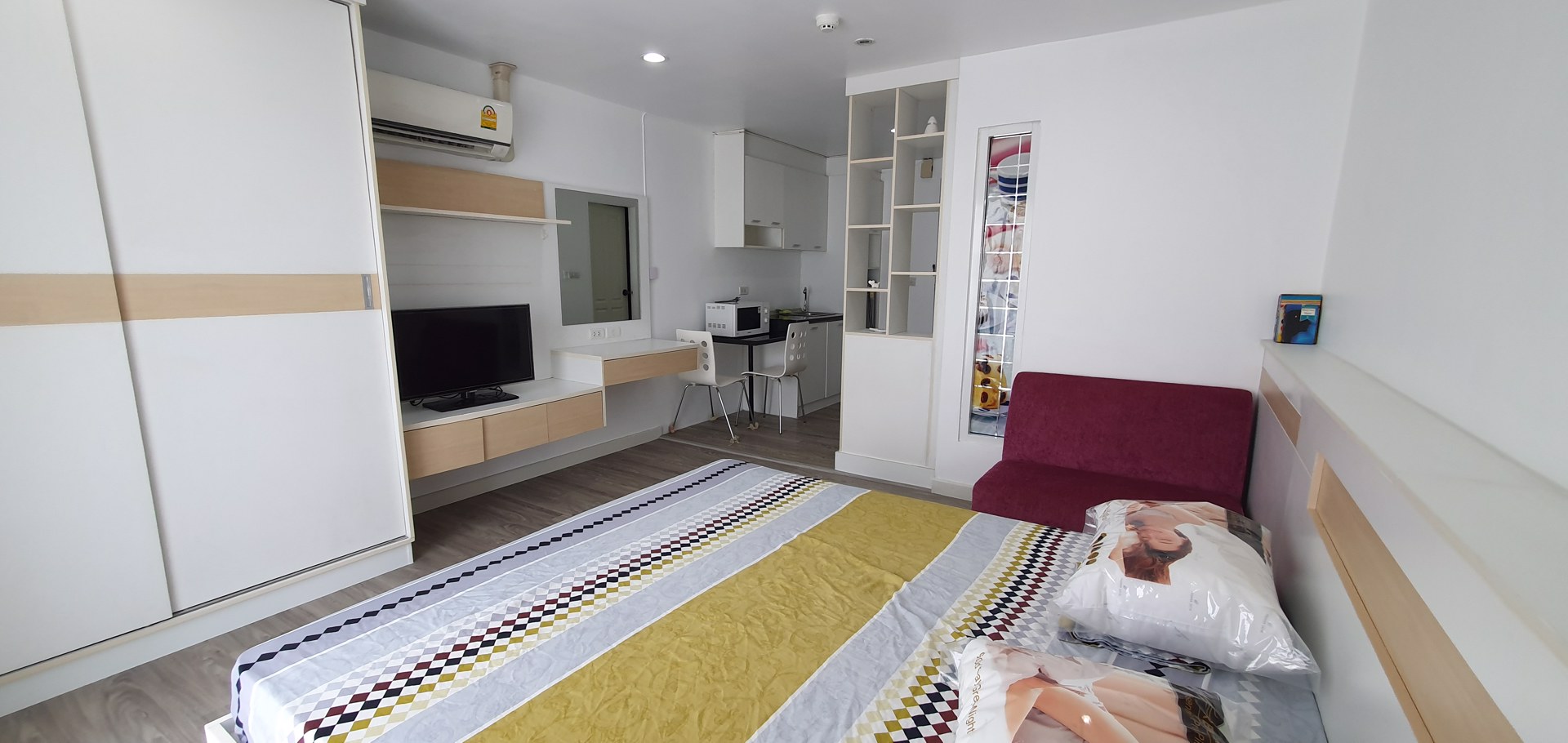 ขายคอนโดศิริน-เรสซิเดนซ์-ห้องมุม-ชั้นบนสุด-ชั้น-8-ถนนพัฒนาการ