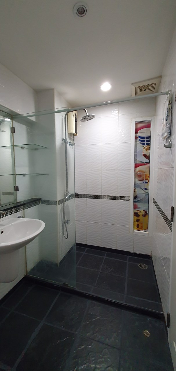 ขายคอนโดศิริน-เรสซิเดนซ์-ห้องมุม-ชั้นบนสุด-ชั้น-8-ถนนพัฒนาการ