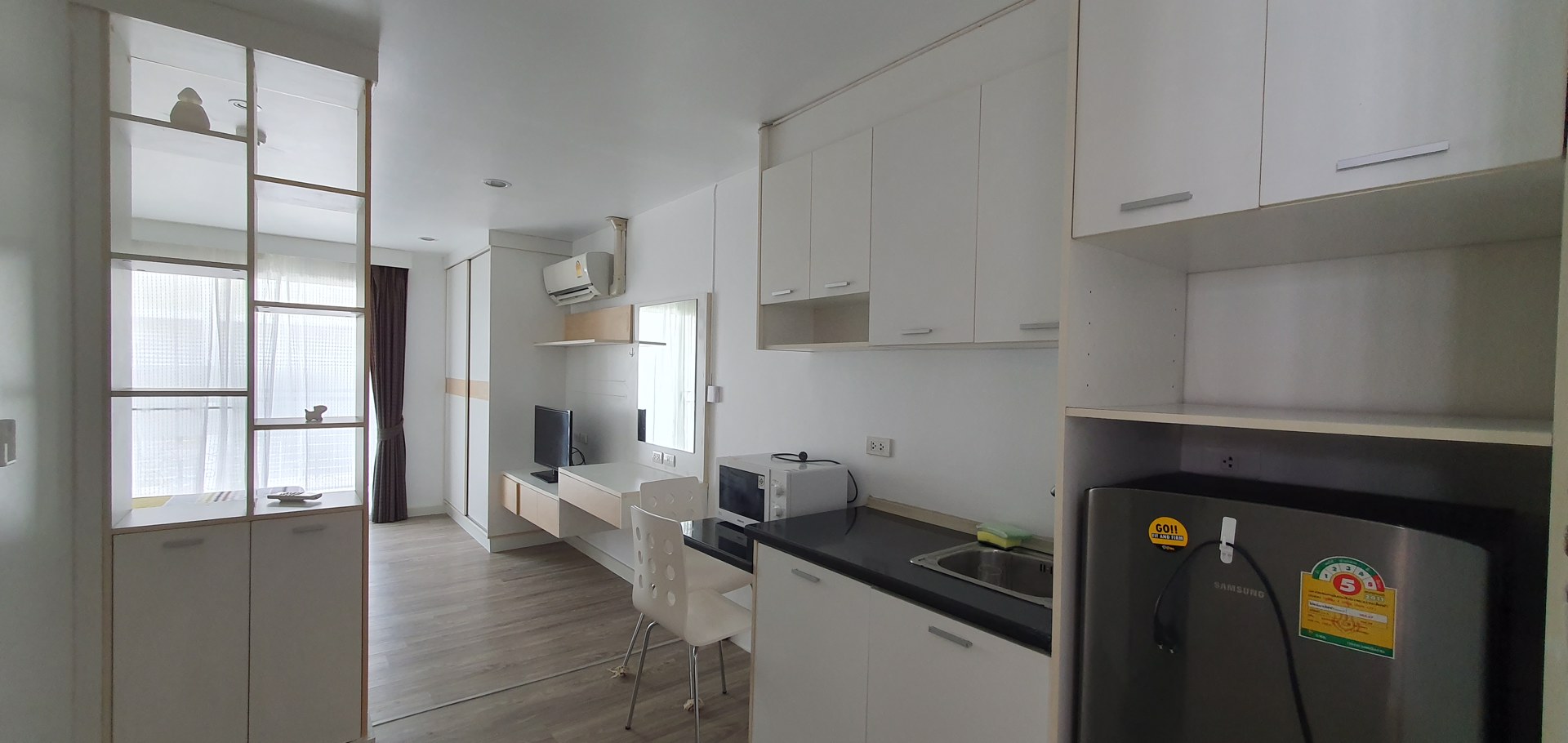 ขายคอนโดศิริน-เรสซิเดนซ์-ห้องมุม-ชั้นบนสุด-ชั้น-8-ถนนพัฒนาการ