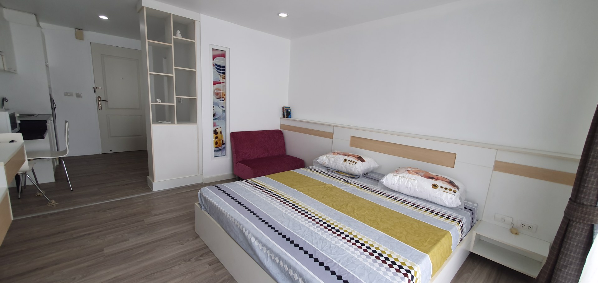 ขายคอนโดศิริน-เรสซิเดนซ์-ห้องมุม-ชั้นบนสุด-ชั้น-8-ถนนพัฒนาการ