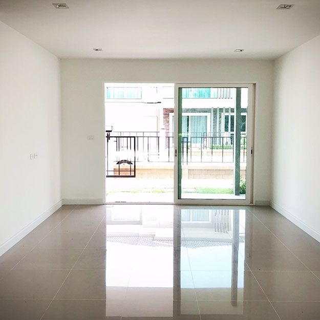 ขายบ้านเดี่ยว63ตรว-มเดอะแกรนด์-พระราม2-หลังมุม-สภาพใหม่ไม่เคยเข้าอยู่-ราคาคุยกันได้ค่ะ