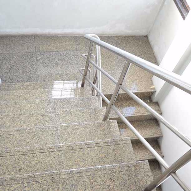 ขายอาคารสำนักงาน45ชั้น-43ตรว-ติดถนนใหญ่เลี่ยงเมืองนนท์-ใกล้กรมที่ดินนนทบุรี-สภาพดี-ราคาถูก