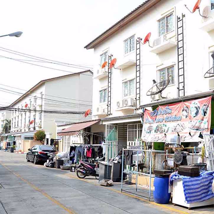 ขายทาวน์โฮม3ชั้น-182ตรว-มปริญลักษณ์-สามัคคี-ติดถนน2ด้าน-ต่อเติมแล้ว-ค้าขายได้