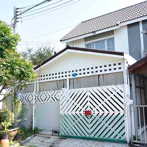 ถูกสุดคุ้มทาวน์เฮ้าส์หลังริม-396ตรว-มพฤกษา75-ซหมอศรี-สามพราน-ขายขาดทุน-199ลบเท่านั้น