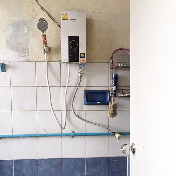 ขายตึก3ชั้น-2คูหา-52ตรว-ปากซอยหมอศรี-สามพราน-ติดถนนเพชรเกษม-ทำเลค้าขาย-ราคาคุยกันได้ค่ะ