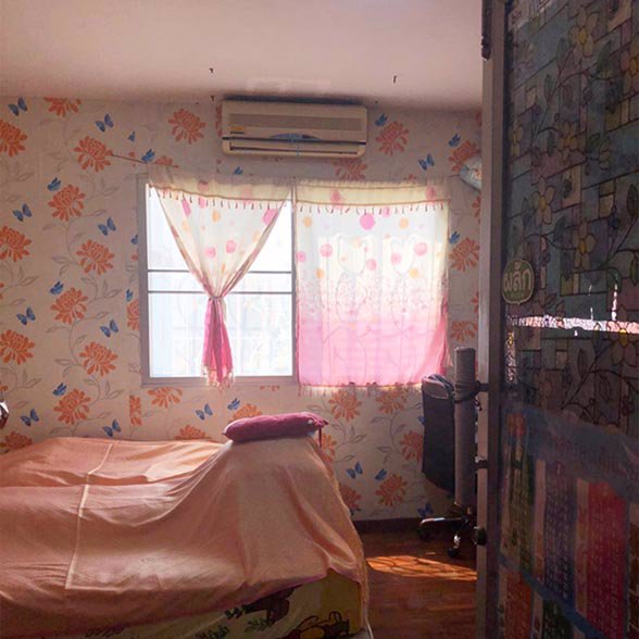 ขายทาวน์เฮ้าส์3ชั้น-196ตรว-มสวนนนท์วิลล์-ซอยท่าอิฐ-ต่อเติม-ราคาถูกที่สุดครับ