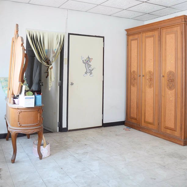 ขายทาวน์เฮ้าส์29ตรว-มธนากร2-บางกรวย-ลังมุม-ขายต่ำกว่าราคาประเมิน