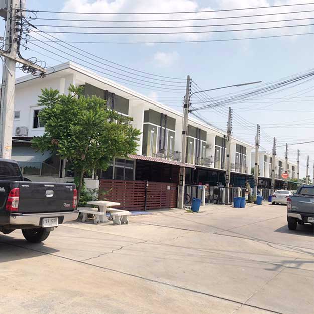 ขายทาวน์เฮ้าส์176ตรว-หมู่บ้านประภัสสร-พรีซีโอ4-ซเขานกยูง-สวย-ถูก-จัดกู้ให้ค่ะ