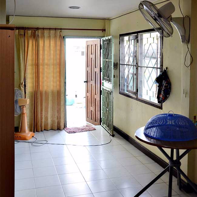 ขายบ้านเดี่ยว40ตรว-มรัตนาธิเบศร์-จัดกู้ให้-ราคาคุยกันได้ครับ