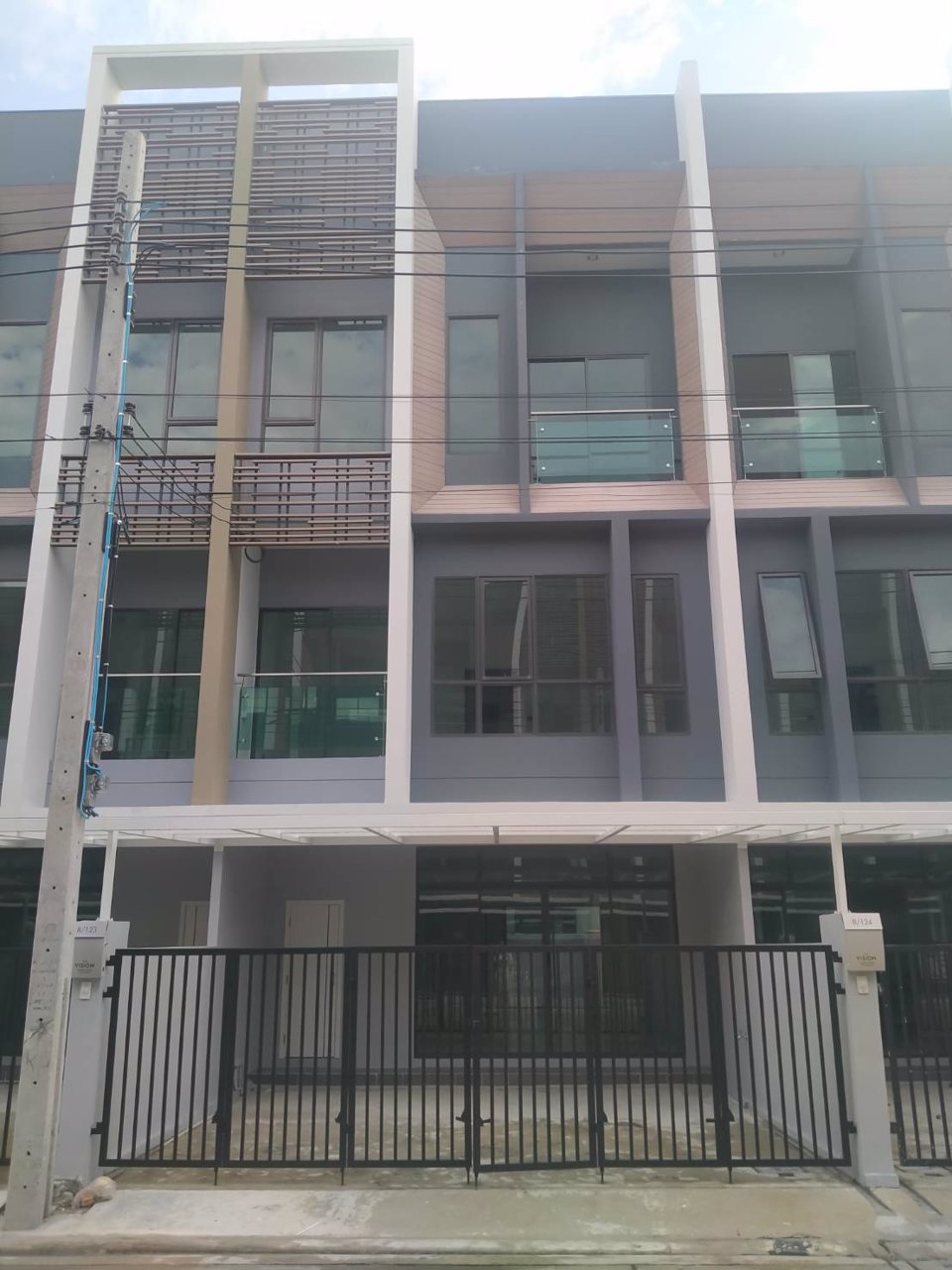 ขายทาว์นโฮม-โครงการ-the-vision-ลาดพร้าว-นวมินทร์