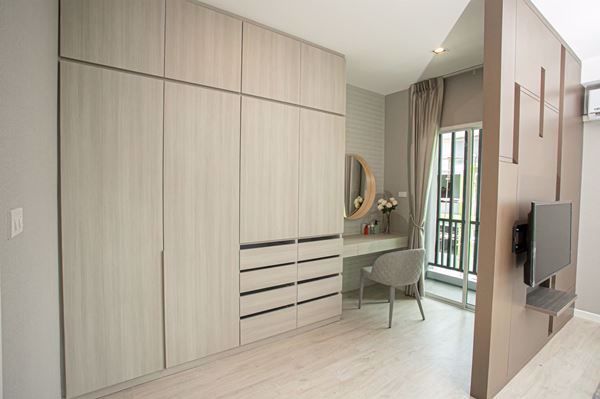 ขายทาวน์โฮม-3-ชั้น-โครงการใหม่-บ้าน-วิรัลพัชร-exclusive-เฉลิมพระเกียรติ-48-พัฒนาการตัดใหม่