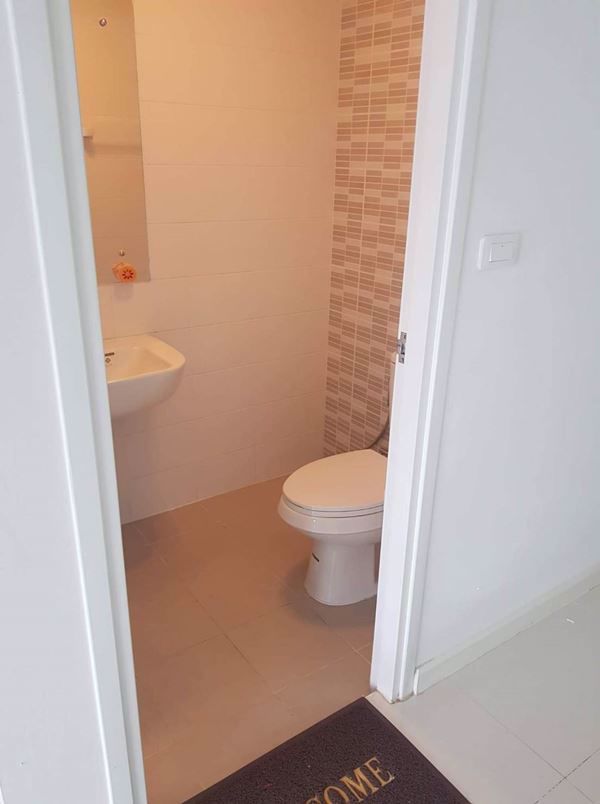 ขายตึก-3-ชั้นครึ่ง-บางใหญ่-นนทบุรี-มีเนื้อที่ด้านหลังตึก-3-ห้องนอน-3-ห้องน้ำ-257-ตรว