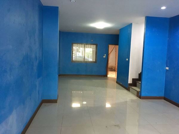 ขายตึก-3-ชั้น-ทำเลดี-ตึกสวย-ในเมืองนครปฐม-25-ตรว-3-ห้องนอน-3-ห้องน้ำ