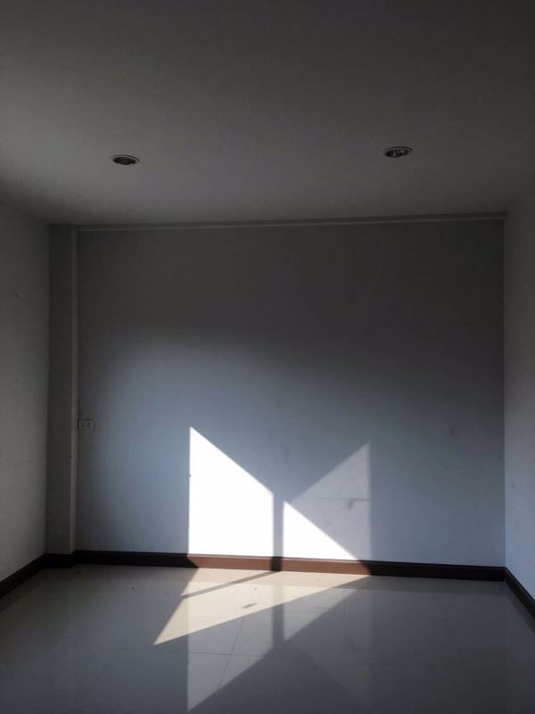 ขายตึก-3-ชั้น-ทำเลดี-ตึกสวย-ในเมืองนครปฐม-25-ตรว-3-ห้องนอน-3-ห้องน้ำ