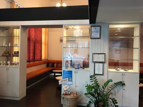 ให้เช่าตึก-อาคารพาณิชย์-3-คูหา-4-ชั้น-ขนาดที่ดิน-54-ตารางวา-ติดถนนกิ่งแก้ว