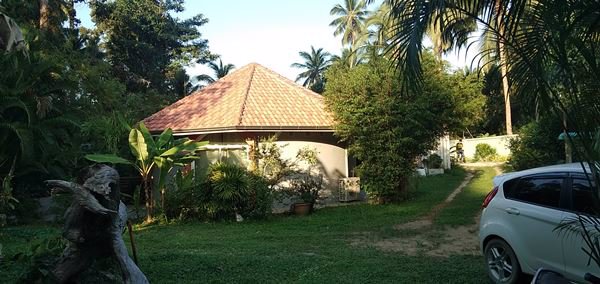 ขายรีสรอท-ถูกๆ-ในเกาะสมุย-รีสรอททรงกลม-รองรับแขกชาวต่างชาติ-บริการพักรายวันและรายเดือน