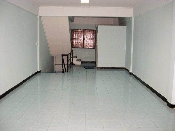 ขายถูก-อาคารพาณิชย์-2-คูหาติดกัน-ซอย-นวมินทร์-98-ใกล้-รพสินแพทย์-รามอินทรา-เพียง-6-ล้านเท่านั้น