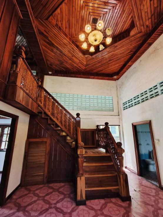 ขายบ้านไม้สักทอง-ตกแต่งสวยงาม-เมืองเวียงป่าเป้า-เชียงราย