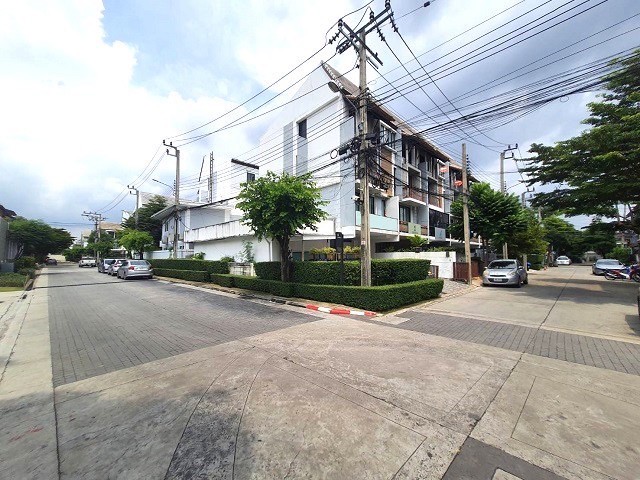 ขายทาวน์โฮม-โฮมออฟฟิศ-อารียา-แมนดารีนา-สุขุมวิท-77-อ่อนนุช