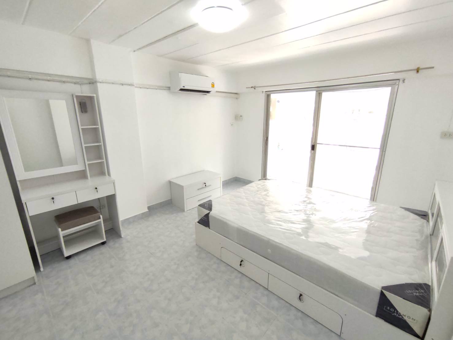 คอนโดนิรันดร์เรซิเดนซ์-5-ทำเลทอง-ราคาถูก-390000-บาท