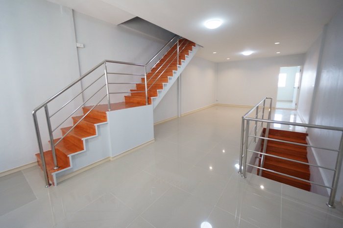 ขายด่วน-ทาวน์เฮ้าส์-21-ตรว-สูง-3-ชั้น-แต่งใหม่-สาธุประดิษฐ์-45-ทะลุถนนยานนาวา-ใกล้-ถนนพระราม-3-เดิ