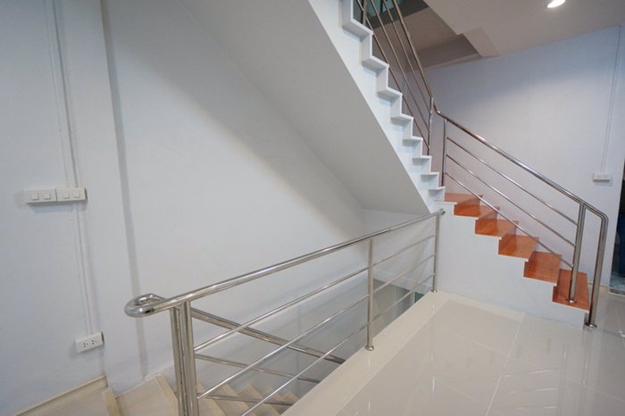 ขายด่วน-ทาวน์เฮ้าส์-21-ตรว-สูง-3-ชั้น-แต่งใหม่-สาธุประดิษฐ์-45-ทะลุถนนยานนาวา-ใกล้-ถนนพระราม-3-เดิ