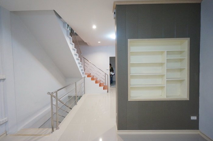 ขายด่วน-ทาวน์เฮ้าส์-21-ตรว-สูง-3-ชั้น-แต่งใหม่-สาธุประดิษฐ์-45-ทะลุถนนยานนาวา-ใกล้-ถนนพระราม-3-เดิ