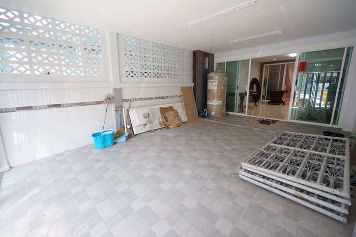 ขายด่วน-ทาวน์เฮ้าส์-21-ตรว-สูง-3-ชั้น-แต่งใหม่-สาธุประดิษฐ์-45-ทะลุถนนยานนาวา-ใกล้-ถนนพระราม-3-เดิ