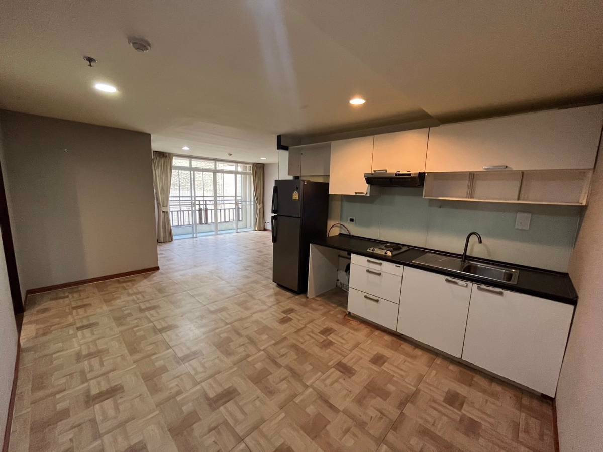 ขายคอนโด-ปภาดา-สีลม-คอนโดมิเนียม-ชั้น-4-ห้องใหญ่-ราคาถูกที่สุด