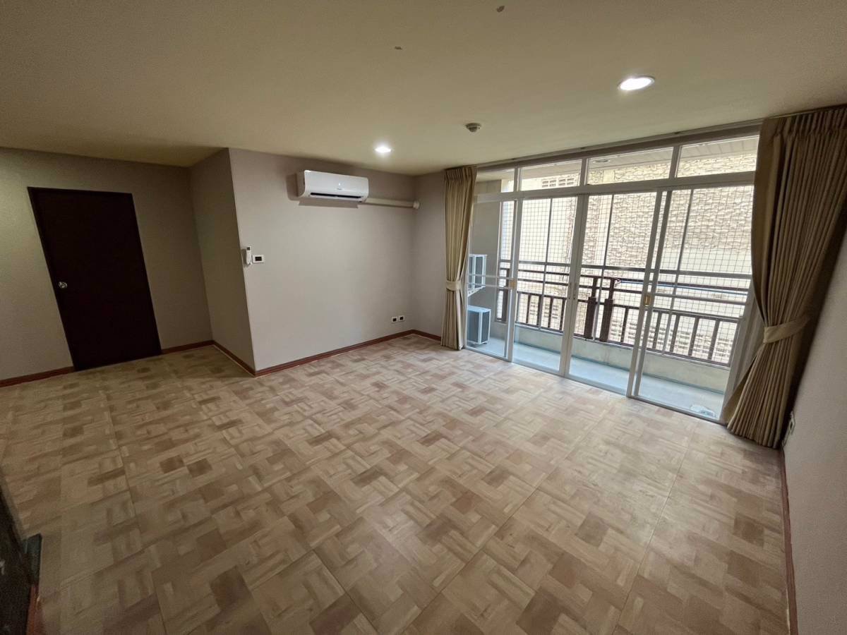 ขายคอนโด-ปภาดา-สีลม-คอนโดมิเนียม-ชั้น-4-ห้องใหญ่-ราคาถูกที่สุด