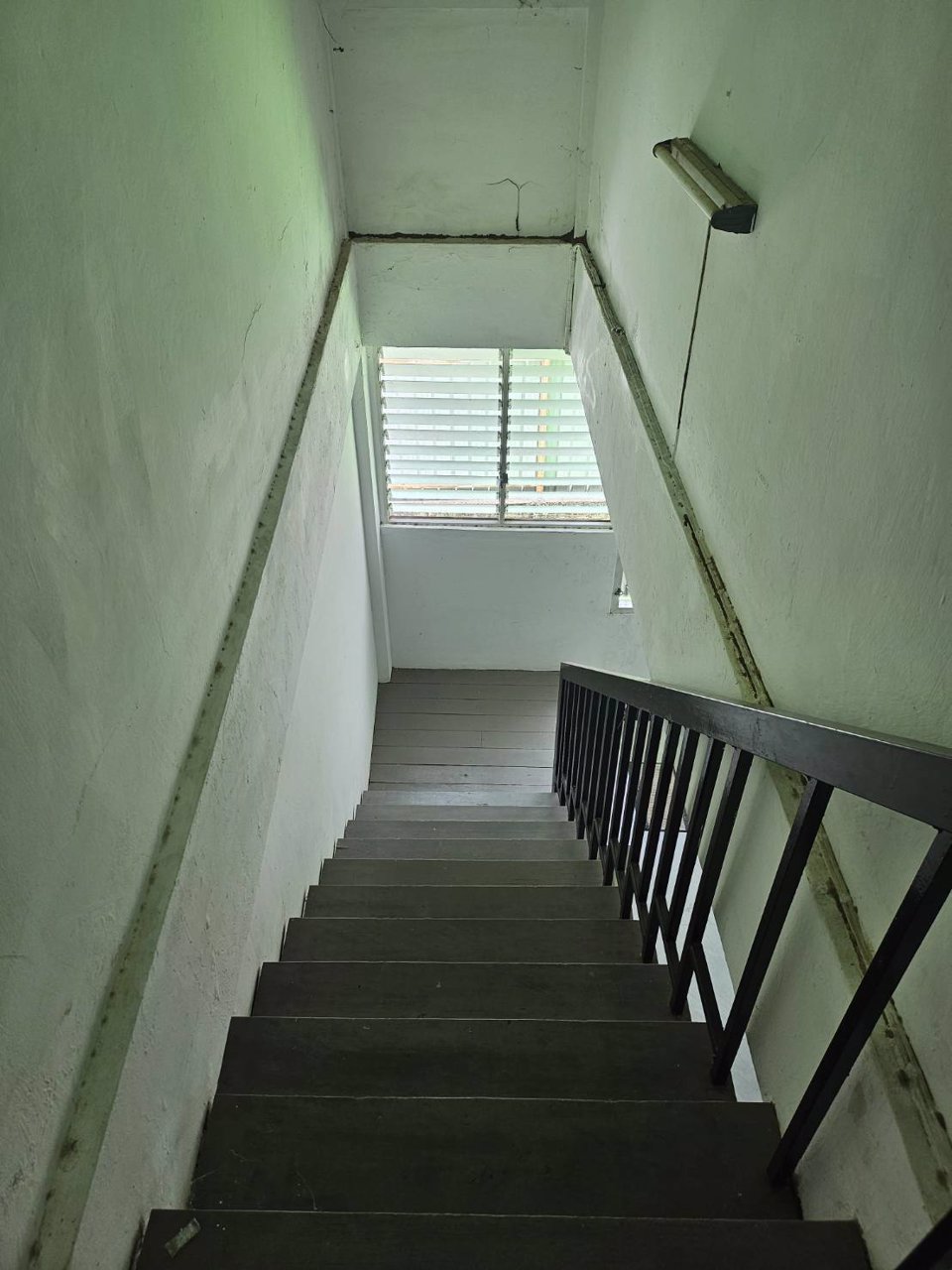 ขายอาคารพาณิชย์-4-ห้องนอน-3-ห้องน้ำ-ในตัว