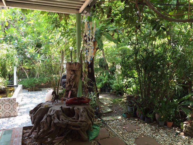 62035-ขาย-บ้านพร้อมที่ดิน-หมู่บ้านสัมมากร-รามคำแหง-112-ขนาด-120-ตรว-มีสถานประกอบการมากมาย