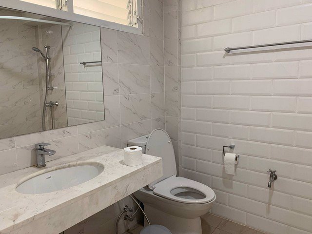 62053-ให้เช่าพื้นที่ใน-t-house-สำหรับสำนักงาน-มีความเป็นส่วนตัวในถนนค่อนข้างเงียบ-ใกล้-mrt-ลุมพินี