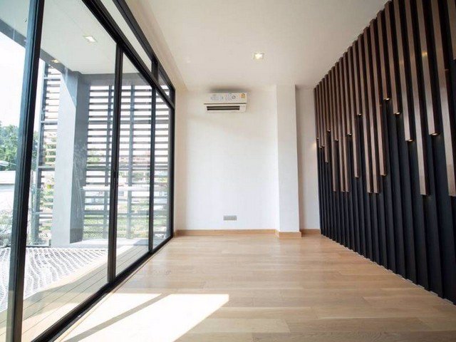 63002-ขายด่วนบ้านเดี่ยว-3-ชั้นพร้อมสระว่ายน้ำ-ซอยพัฒนเวศม์-1-ขนาด-121-ตรว-900-ตรม-5-นอน-5-น้ำ