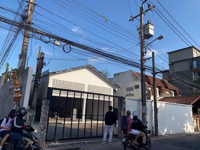 62059-ขายที่ดินพร้อมสิ่งปลูกสร้าง-133-ตรว-ซพัฒนเวชน์-12-หน้าหมู่บ้านผกามาศ-จอดรถได้มากกว่า-10-คัน