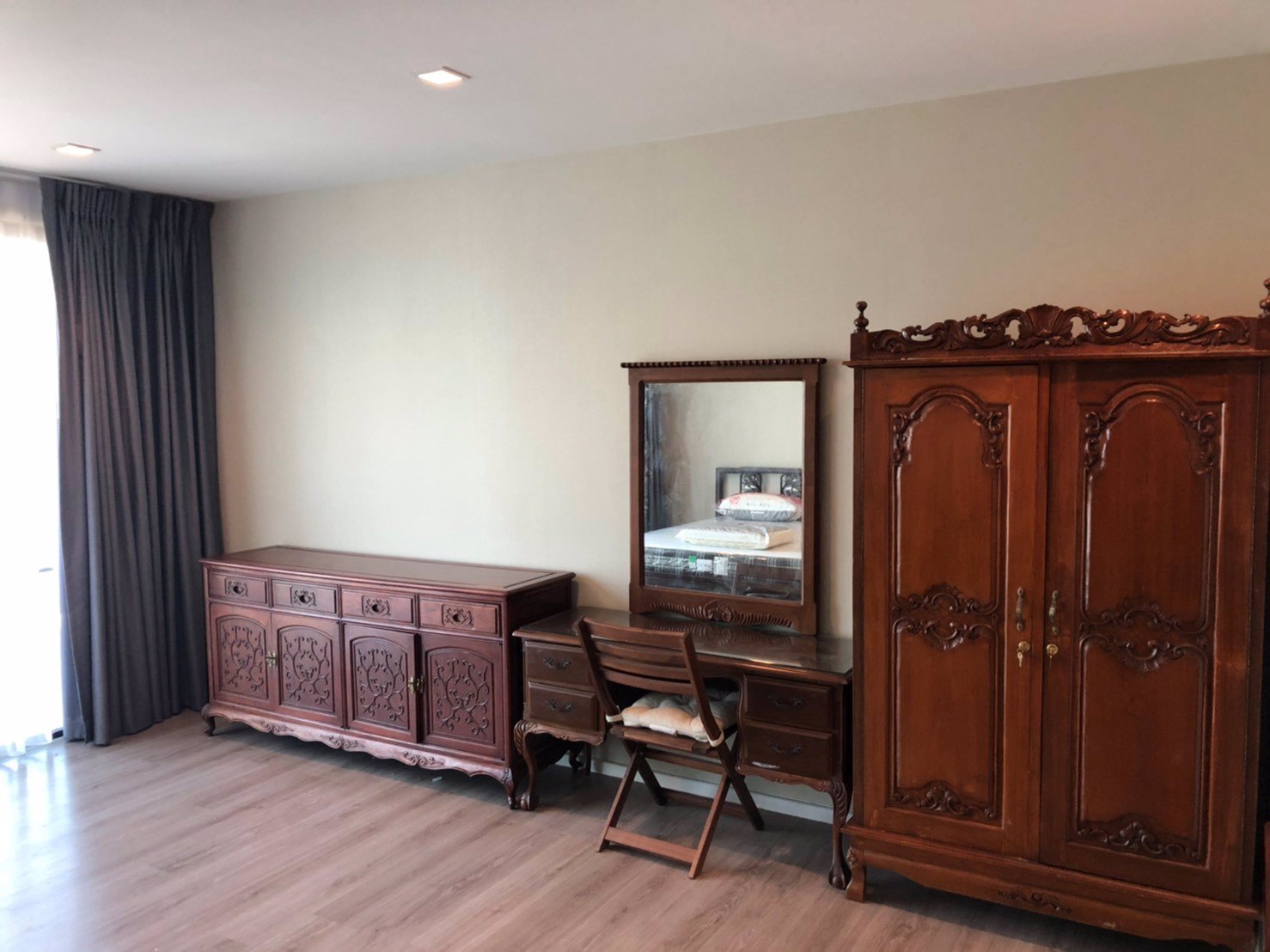 ทาวน์โฮมให้เช่า-35-ชั้น-193-ตรม-ตกแต่งพร้อมอยู่-33000-บาท-เดือน-บ้านกลางเมืองวิภาวดี