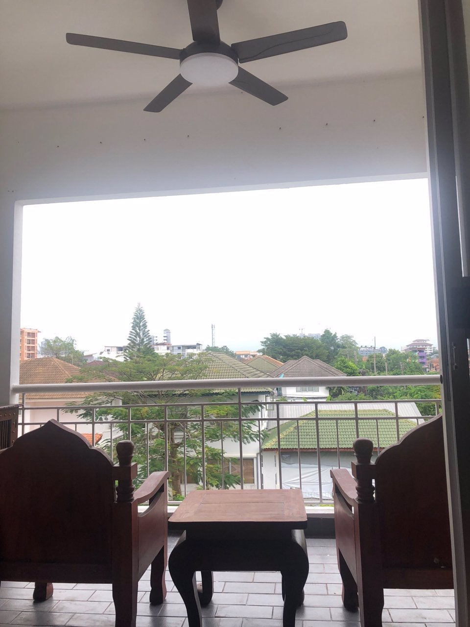 ให้เช่า-คอนโดในสวน-ห้องสตูดิโอขนาด-40-ตรม-ตกแต่งพร้อมอยู่-โครงการบ้านสวนลลนาทรงไทยพัทยา