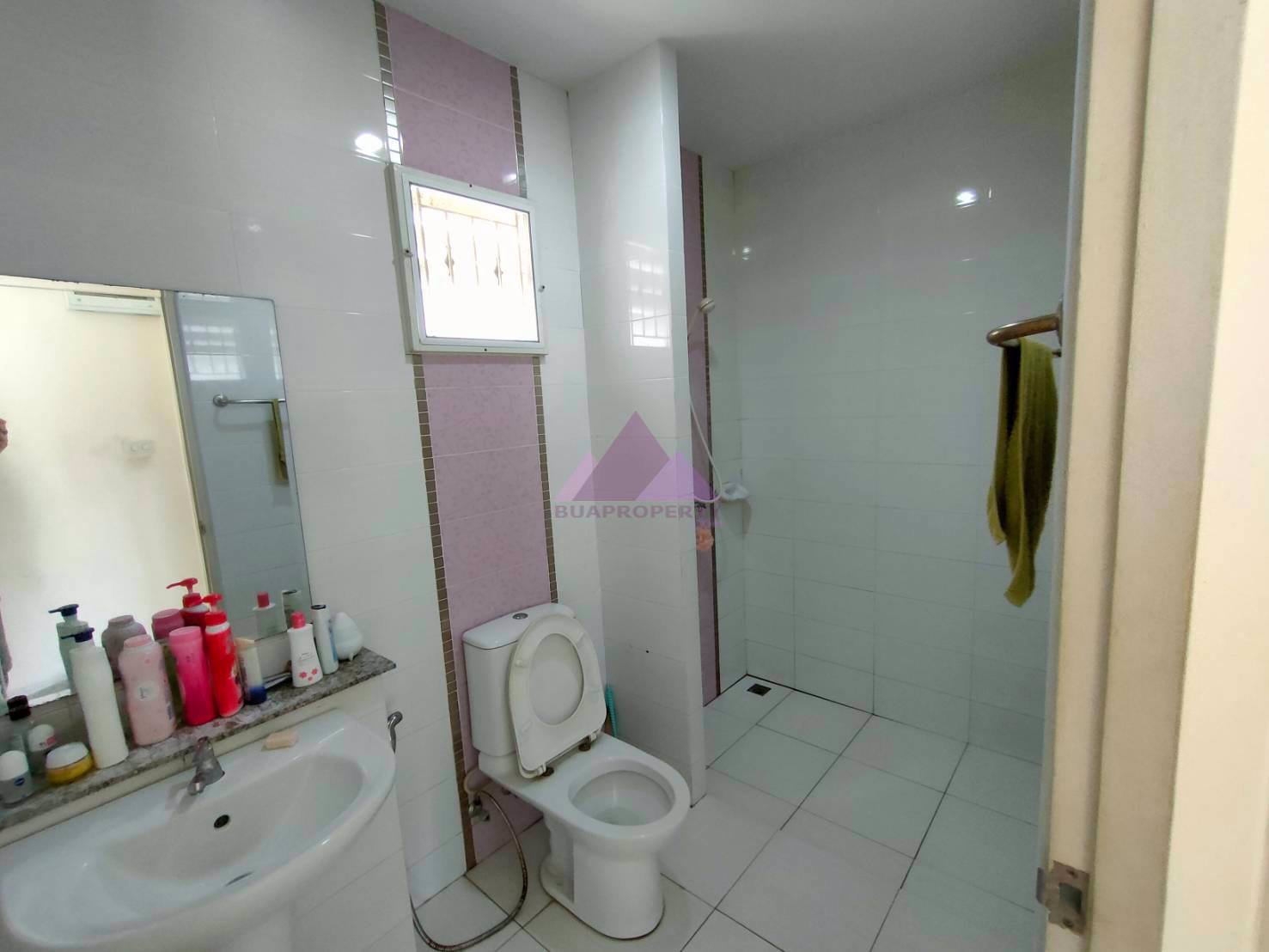 บ้านเดี่ยวชั้นเดียว-สไตล์โมเดิร์น-ถูกกว่าราคาตลาด-สภาพเยี่ยม-หมู่บ้านมารวยมอเตอร์เวย์