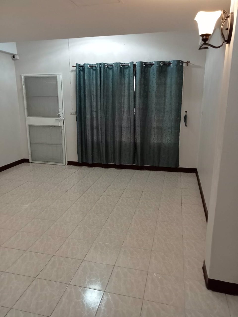 ให้เช่าทาวน์เฮาส์-ม-เพชรงาม-ใกล้-big-c-เทพารักษ์-big-c-ศรีนครินทร์-ถ-แพรกษาใหม่-นิคมอุตสาหกรรมบ