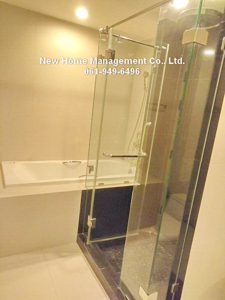 for-rent-the-crest-24-condominium-1bedroom-near-bts-promphong-available-nov-24-2019
