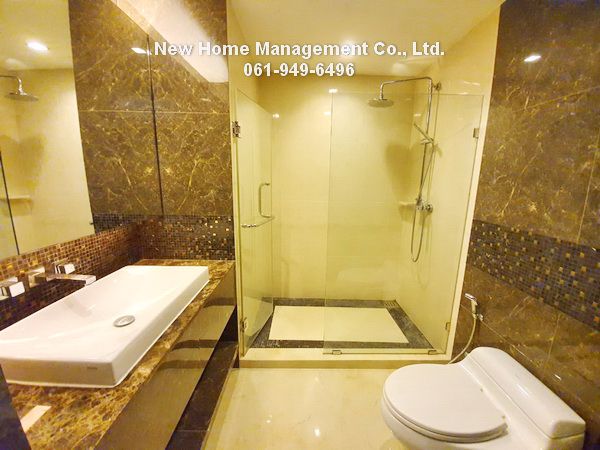 for-selling-the-address-61-condominium-2bedrooms-fully-furnished-bts-ekamai