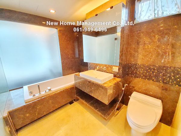 for-selling-the-address-61-condominium-2bedrooms-fully-furnished-bts-ekamai