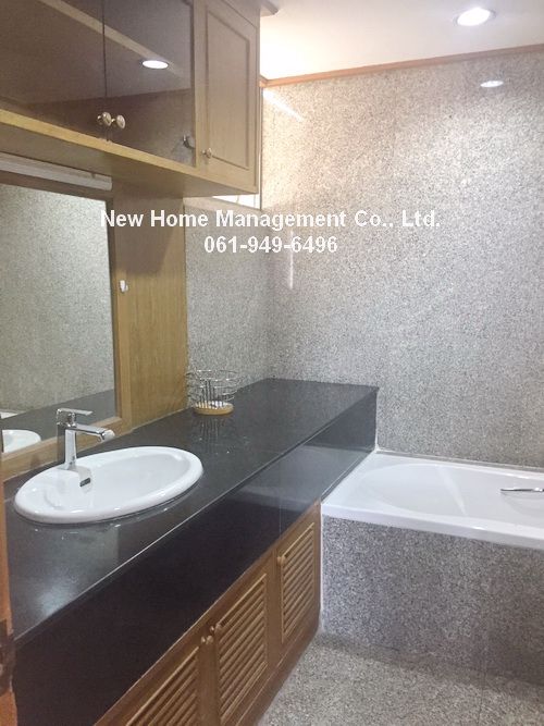 for-rent-tai-ping-tower-condominium-2bedrooms-close-to-bts-ekamai