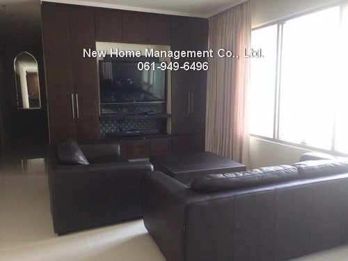 for-rent-the-emporio-place-condominium-3bedrooms-near-bts-phrompong