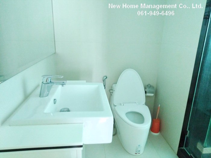 for-rent-the-crest-24-condominium-1bedroom-1bathroom-near-bts