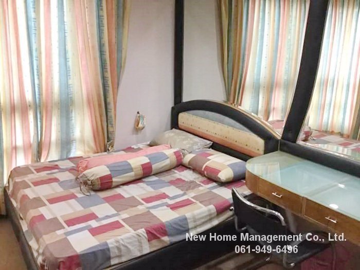 for-rent-sathorn-house-condominium-2bedrooms-near-bts-surasak