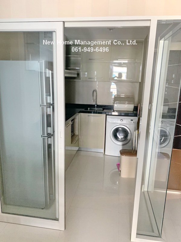 for-sale-the-crest-24-condominium-2bedrooms-near-bts-phromphong