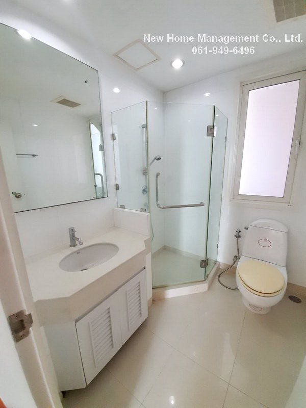 for-rent-sale-baan-siri-24-condominium-2bedrooms-2bathrooms-near-bts