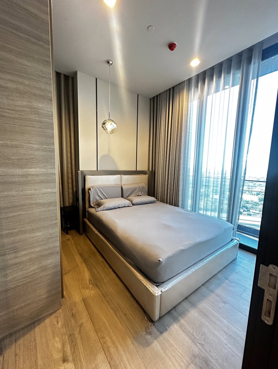 the-crest-park-residences