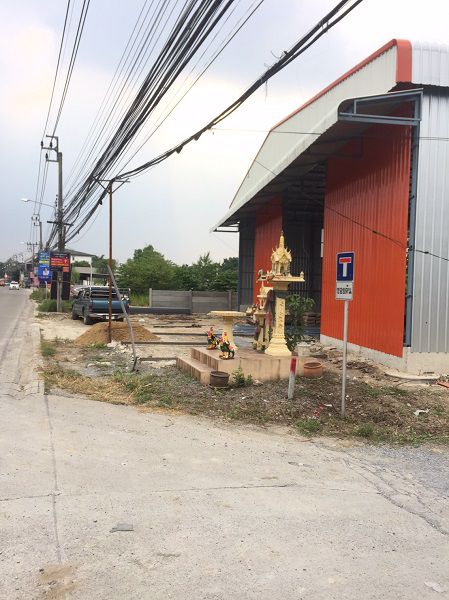 ให้เช่าโกดังใหม่ติดถนนบางกรวย-จงถนอม-แยกเป็น-4-โรงเล็ก-ขนาดพื้นที่-260-ตรม-มี-2-โรง-และขนาด-280-